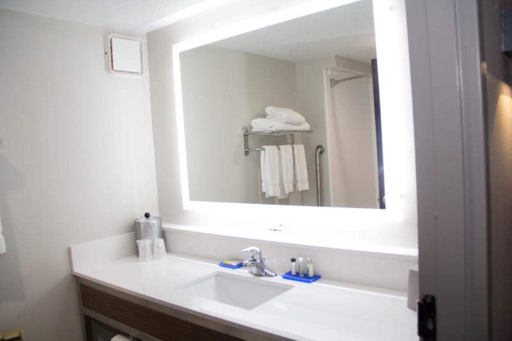 Holiday Inn Express & Suites Kings Mountain - Shelby Area By Ihg Bagian luar foto